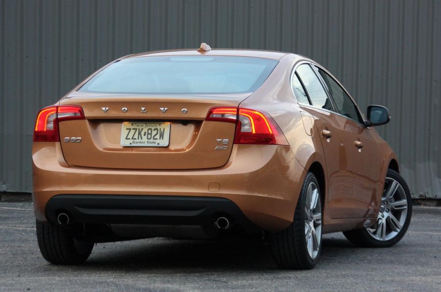  Volvo S60 2010 года  (фото 171 из 226)